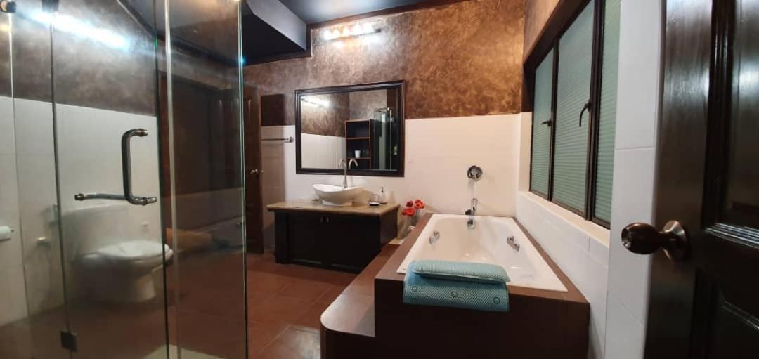 Zoo Villa With Private Pool @ Ampang Kl Екстер'єр фото